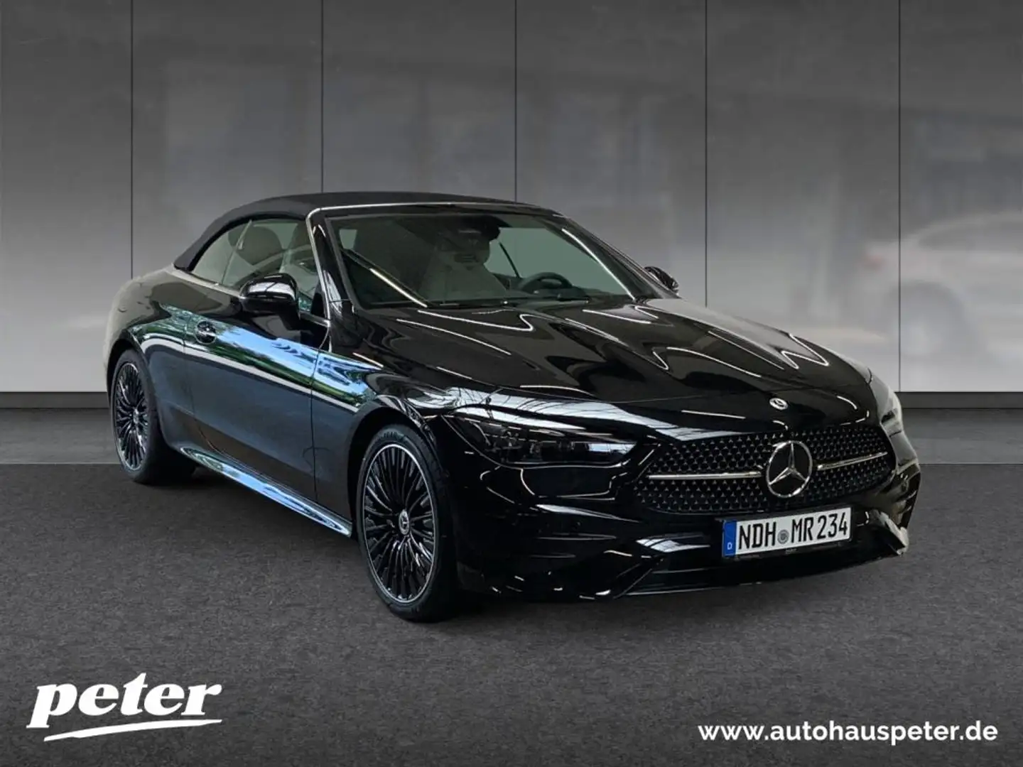 Mercedes-Benz CLE 300 4M Cabriolet AMG/19"/NIGHT/Digital/360°K Černá - 2