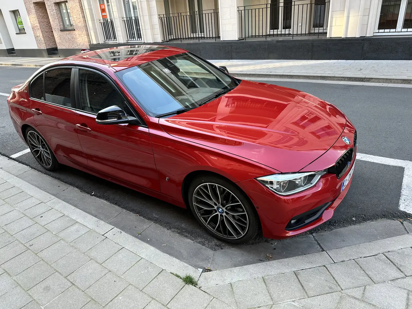 BMW 330 330e iPerformance Czerwony - 1