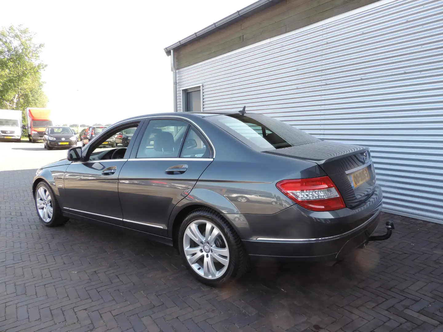 Mercedes-Benz C 180 K Avantgarde Grijs - 2
