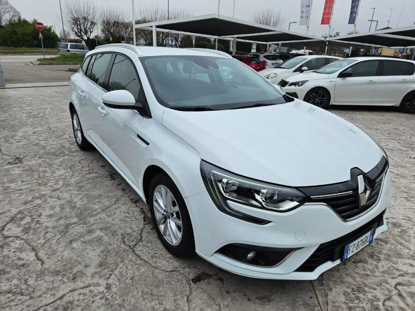 Renault Megane Mégane Sporter Blue dCi 115 CV EDC Duel2 Bianco - 2