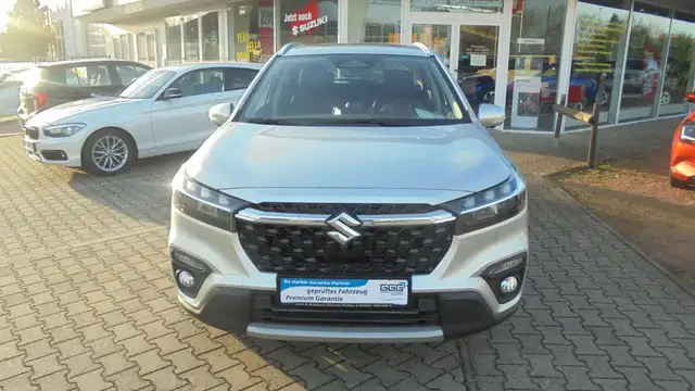 Suzuki Autres S-Cross