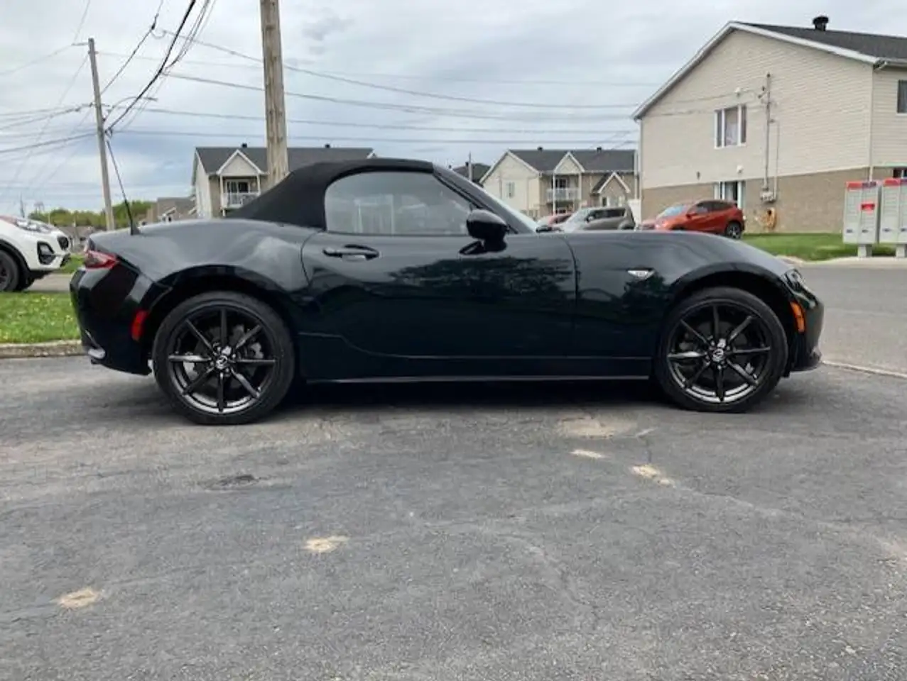 Mazda MX-5 Miata снимка Mazda MX-5 Miata