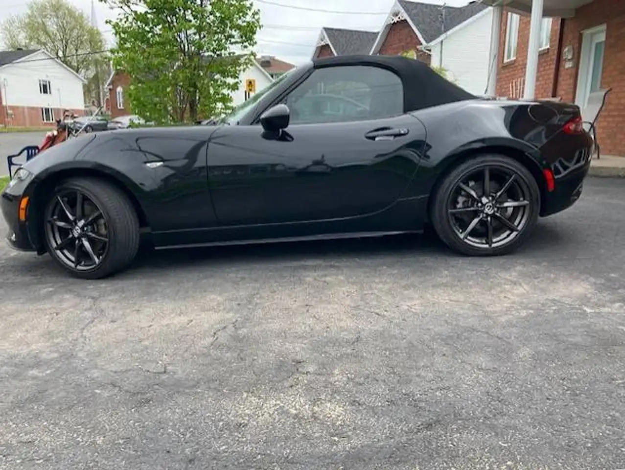 Mazda MX-5 Miata снимка Mazda MX-5 Miata