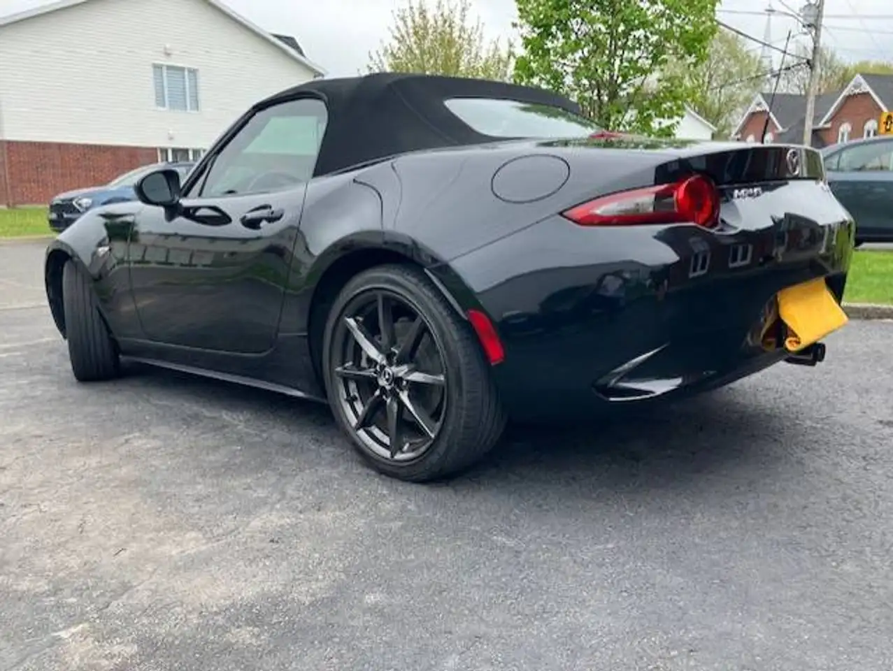 Mazda MX-5 Miata снимка Mazda MX-5 Miata