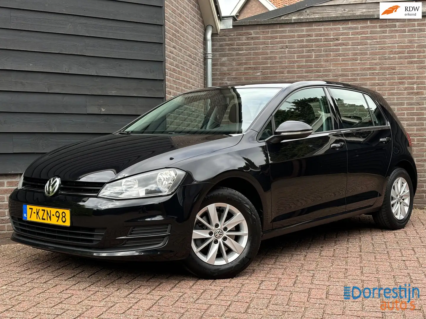 Volkswagen Golf 1.2 TSI Comfortline Navigatie | Cruise | Airco | B Negro - 1