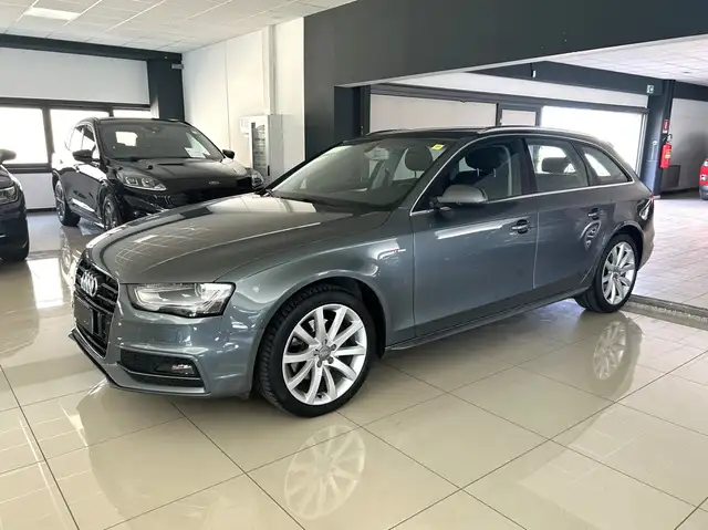 Audi A4 2.0 TDI 177CV quattro S Tronic Advanced S-Line