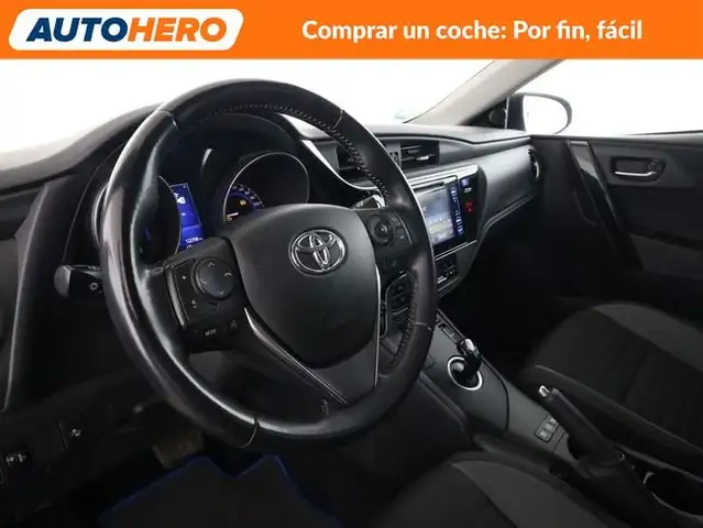 Toyota Auris view 12