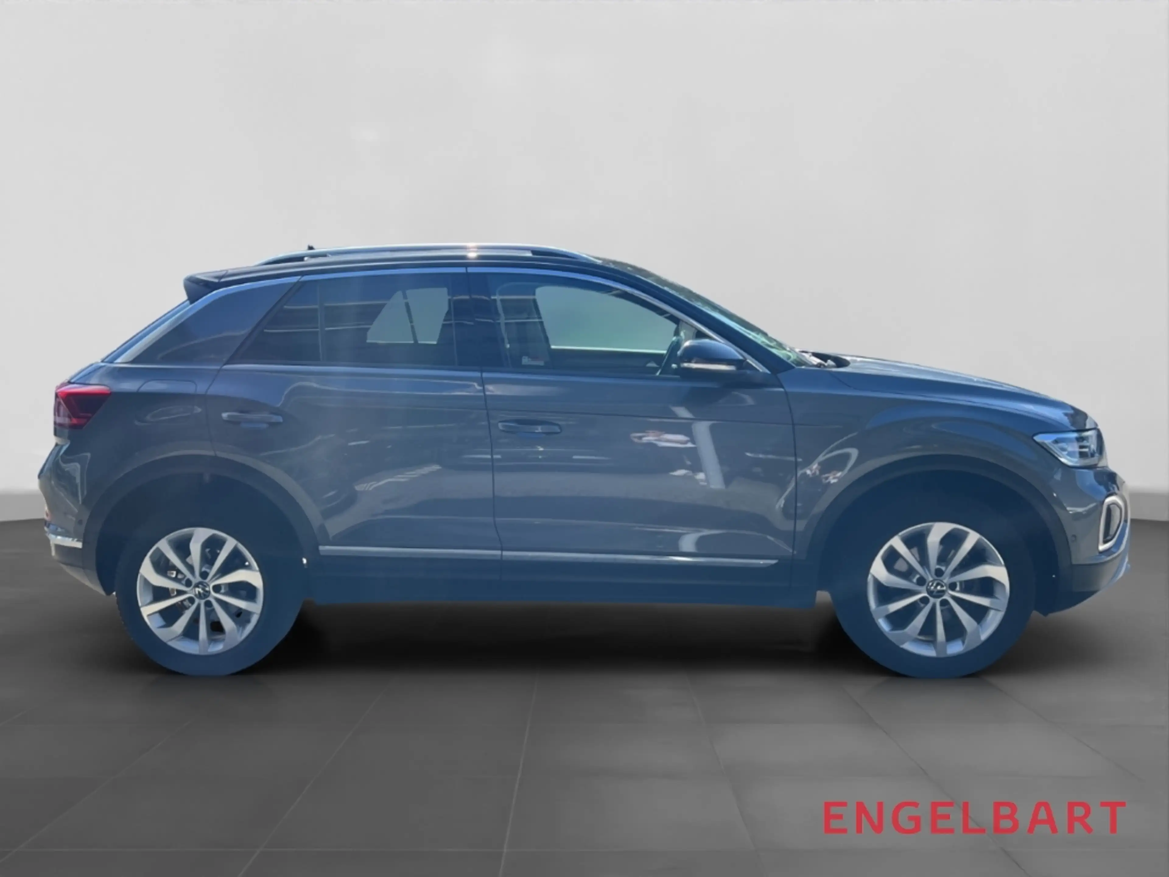 Volkswagen T-Roc 1.5 TSI Style Allwetterreifen AHK — photo 5