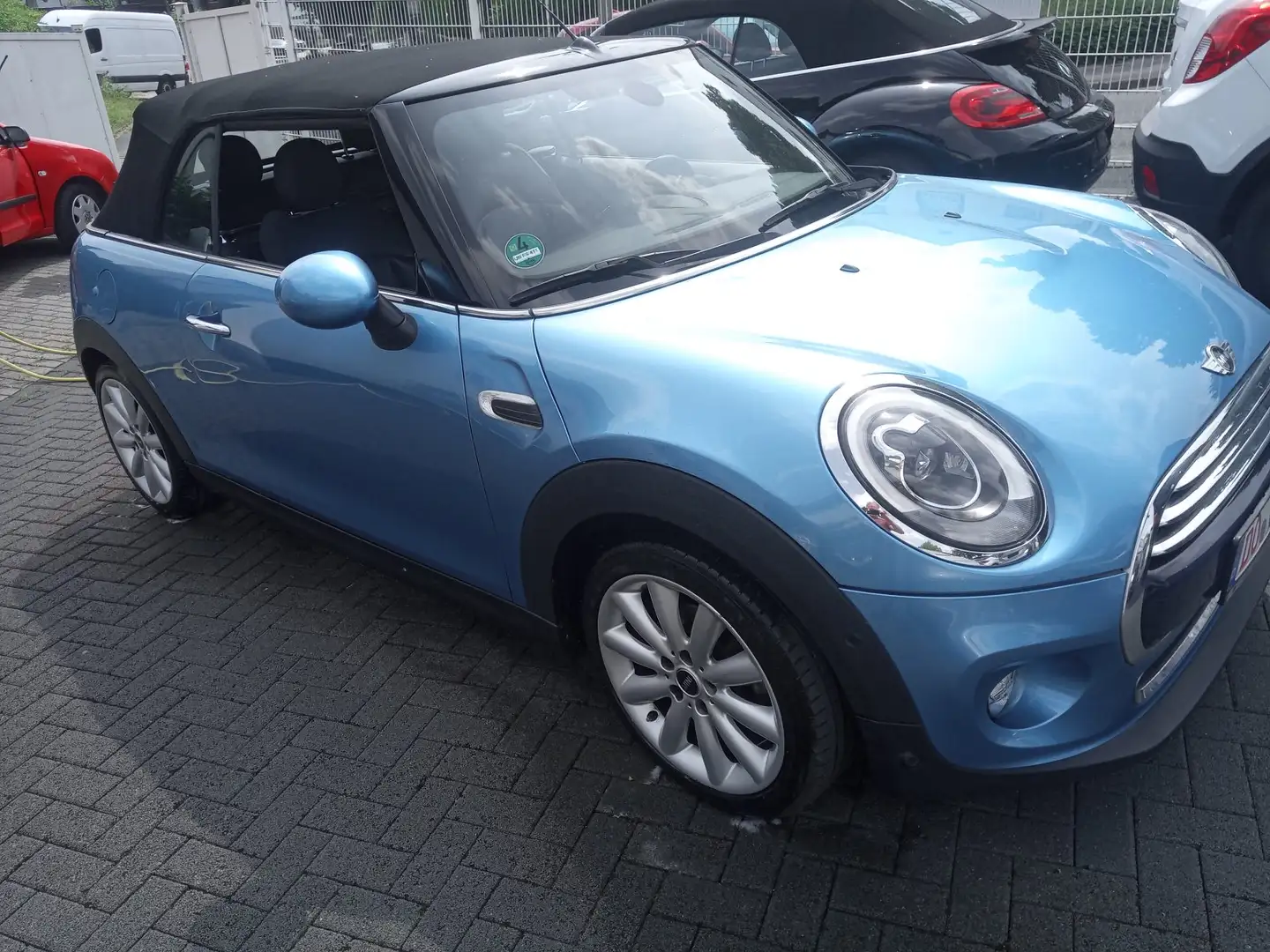 MINI Cooper Cabrio 1,5l 100kw  Chili Azul - 2