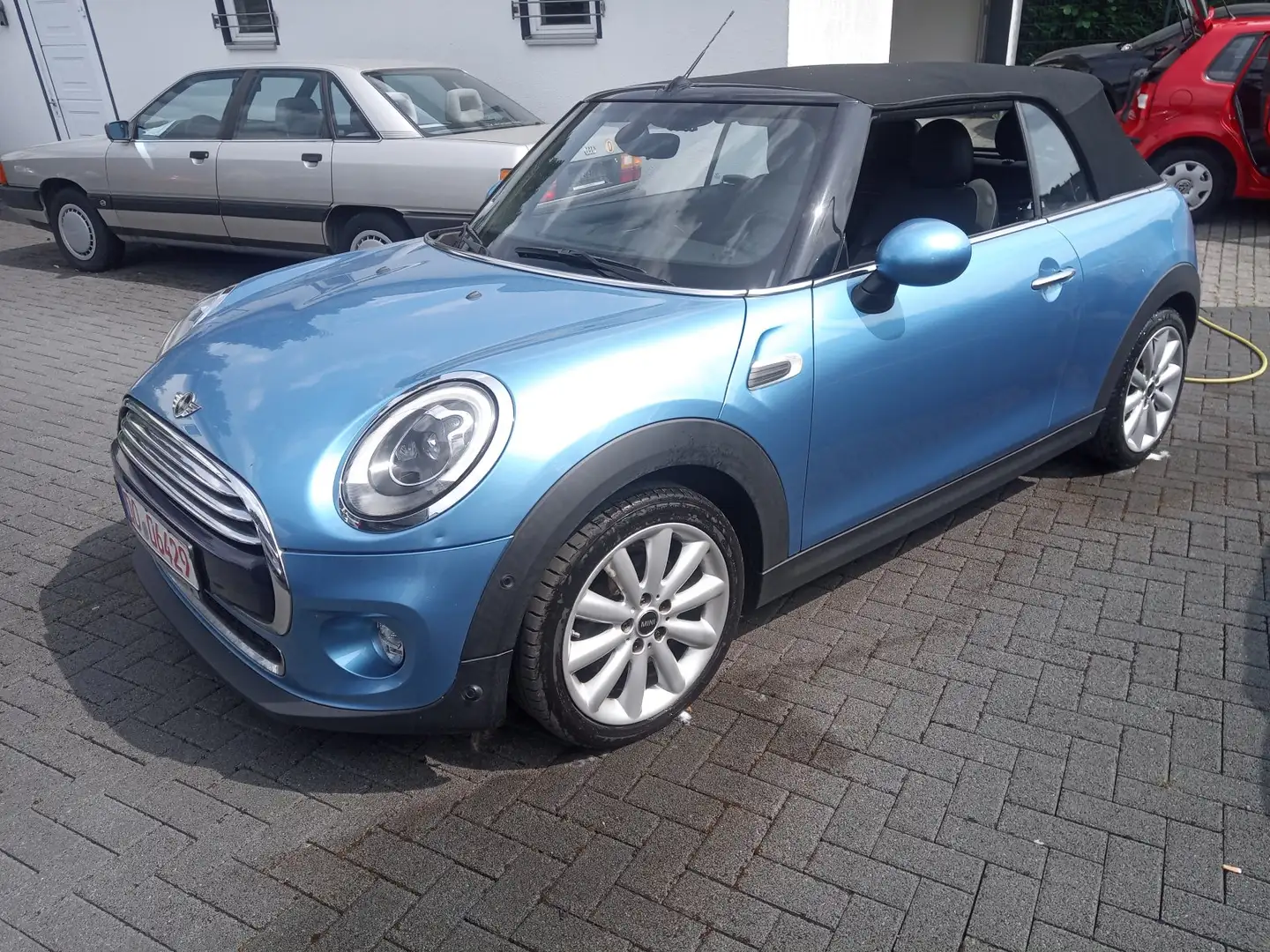 MINI Cooper Cabrio 1,5l 100kw  Chili Azul - 1