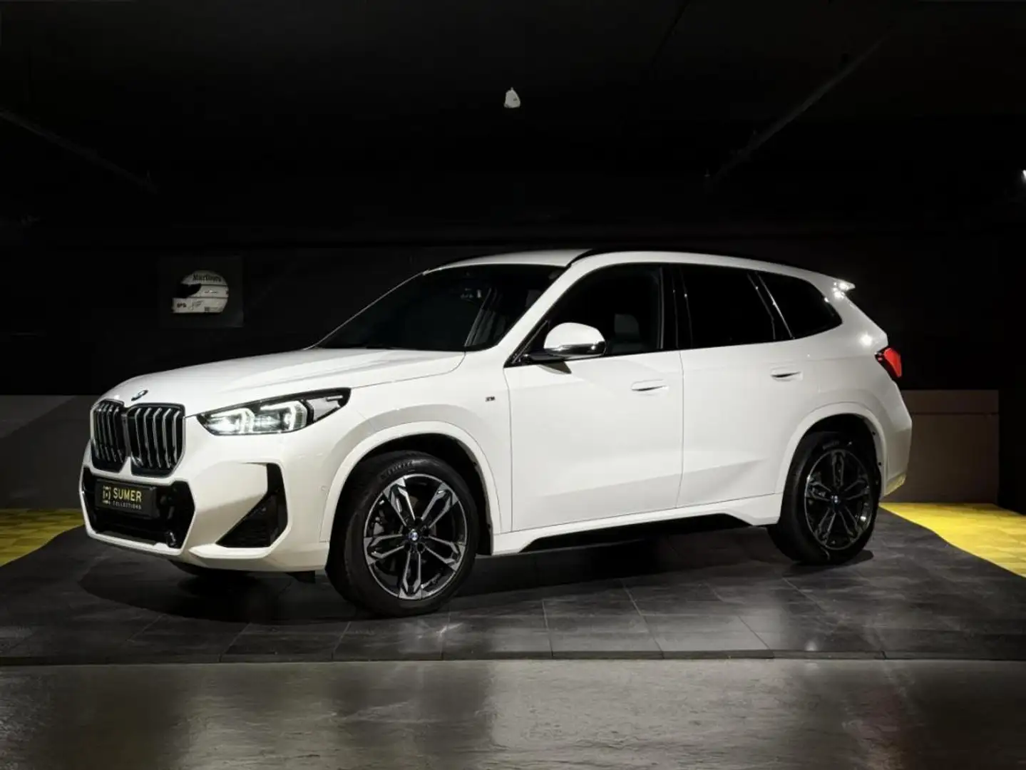 BMW X1 III sDrive20i M Sport DKG7 Weiß - 2