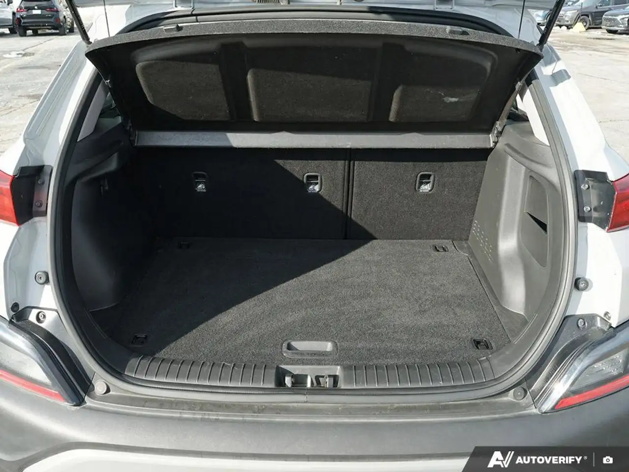 Hyundai KONA снимка Hyundai KONA