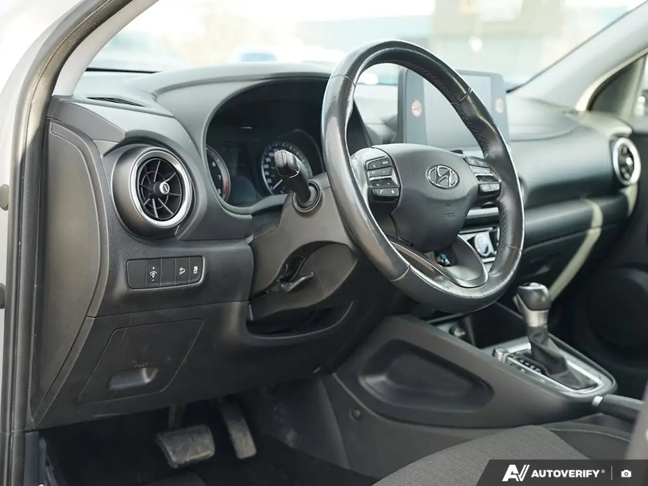 Hyundai KONA снимка Hyundai KONA