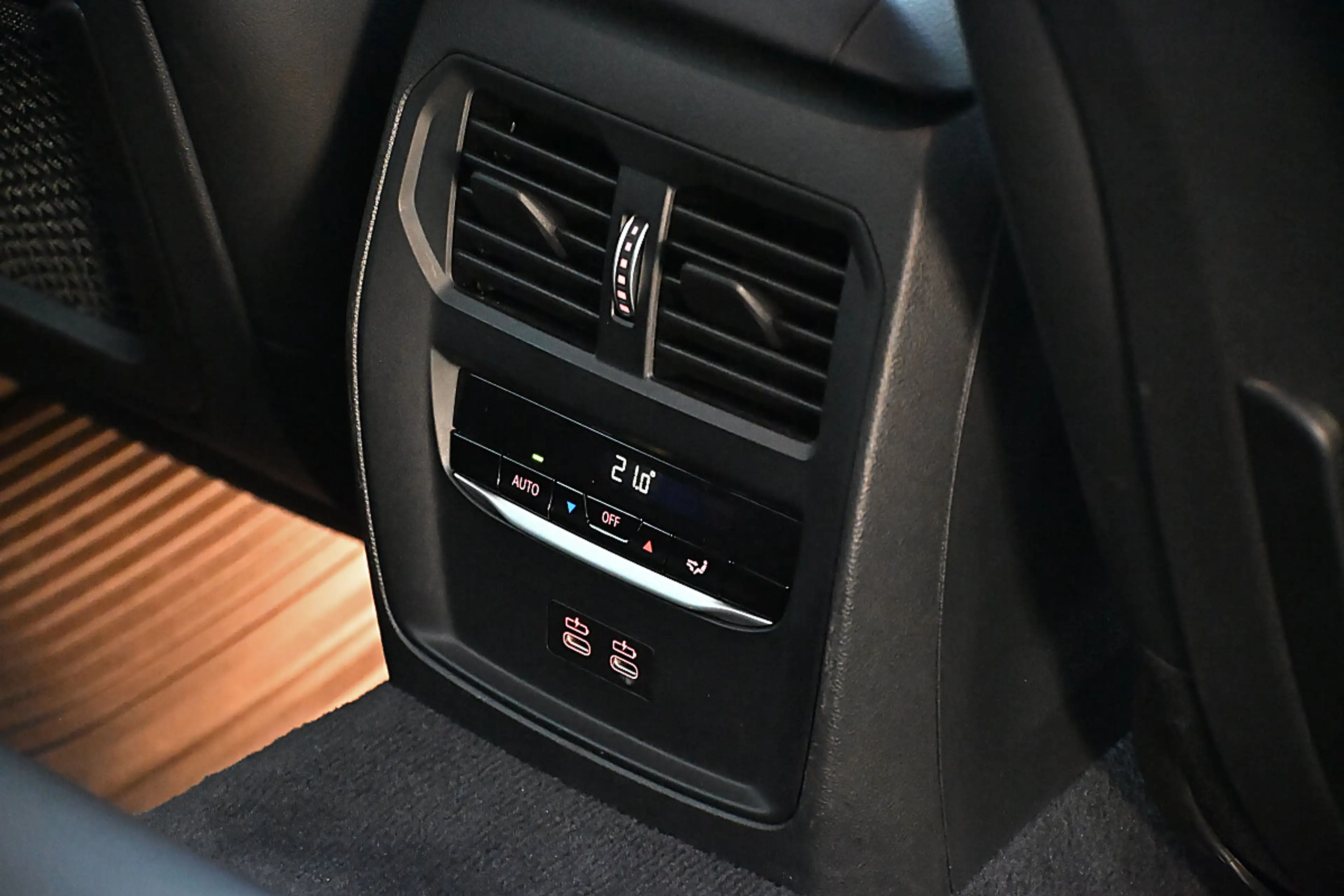 BMW 318 d 48 V Touring Aut.  AHK elektr., LED, Navi, Ka... — photo 8