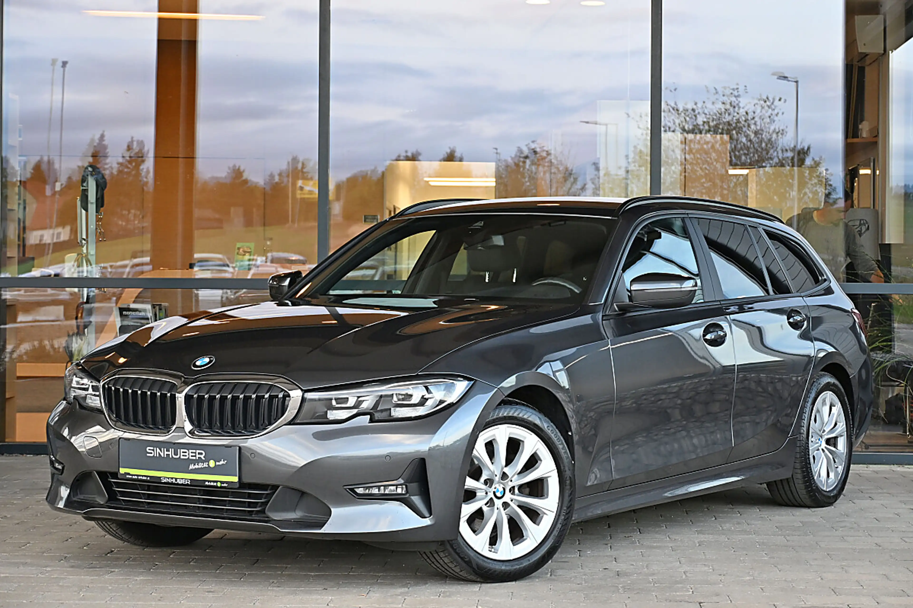 BMW 318 d 48 V Touring Aut.  AHK elektr., LED, Navi, Ka...