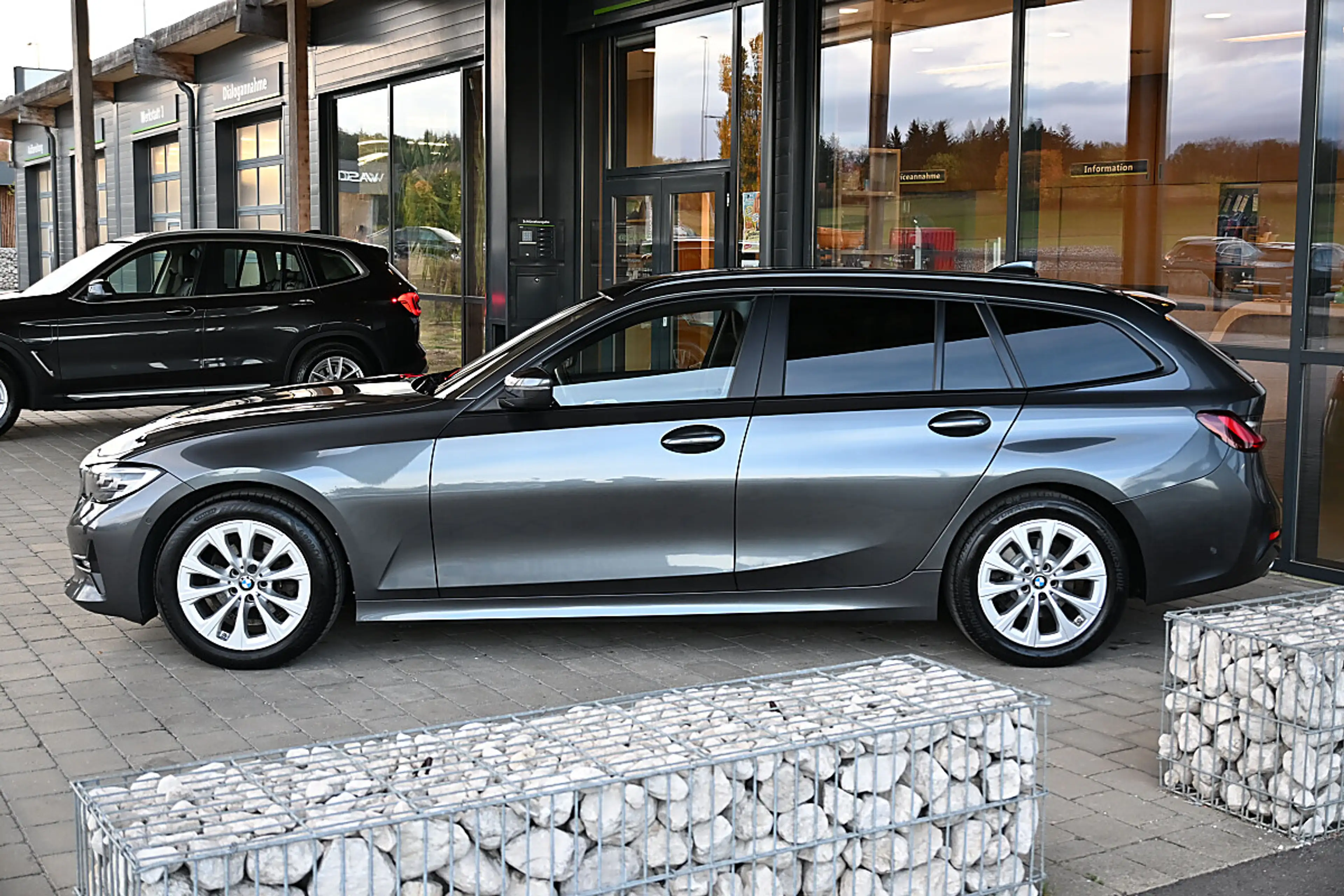 BMW 318 d 48 V Touring Aut.  AHK elektr., LED, Navi, Ka... — photo 2