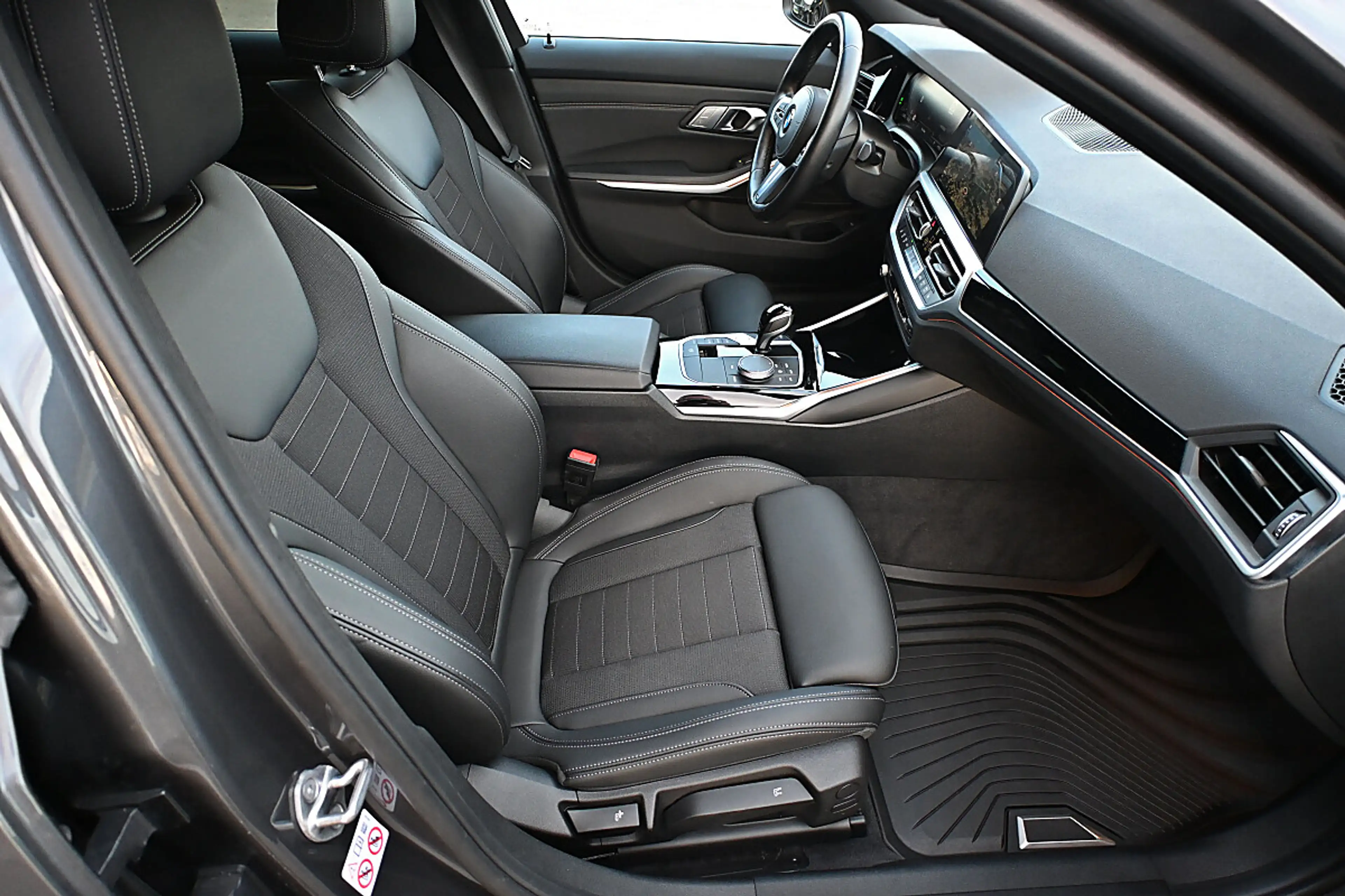 BMW 318 d 48 V Touring Aut.  AHK elektr., LED, Navi, Ka... — photo 10