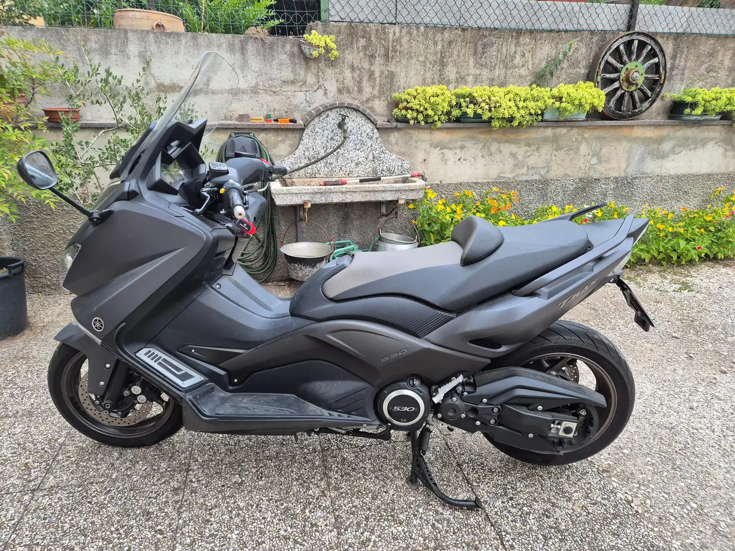 Yamaha TMAX 530 Fekete - 1