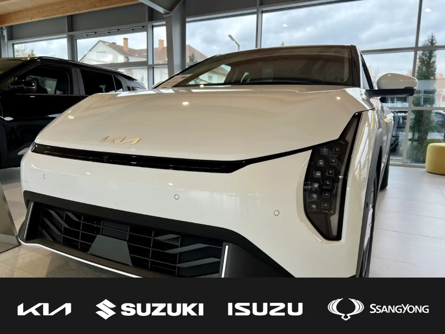 Kia 81kwH FWD EARTH *UPG/DRIVE/WINTER/TECHNO/SOUND* Na Weiß - 1