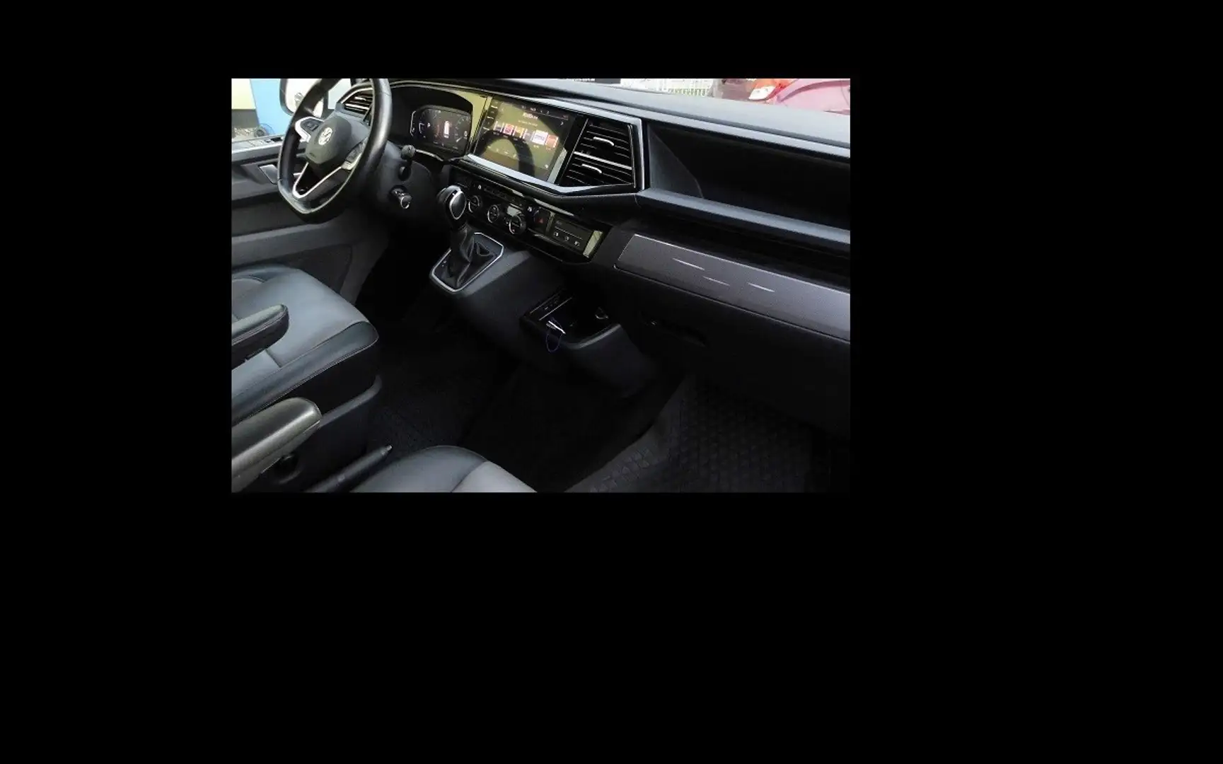 Volkswagen T6 Caravelle - 1