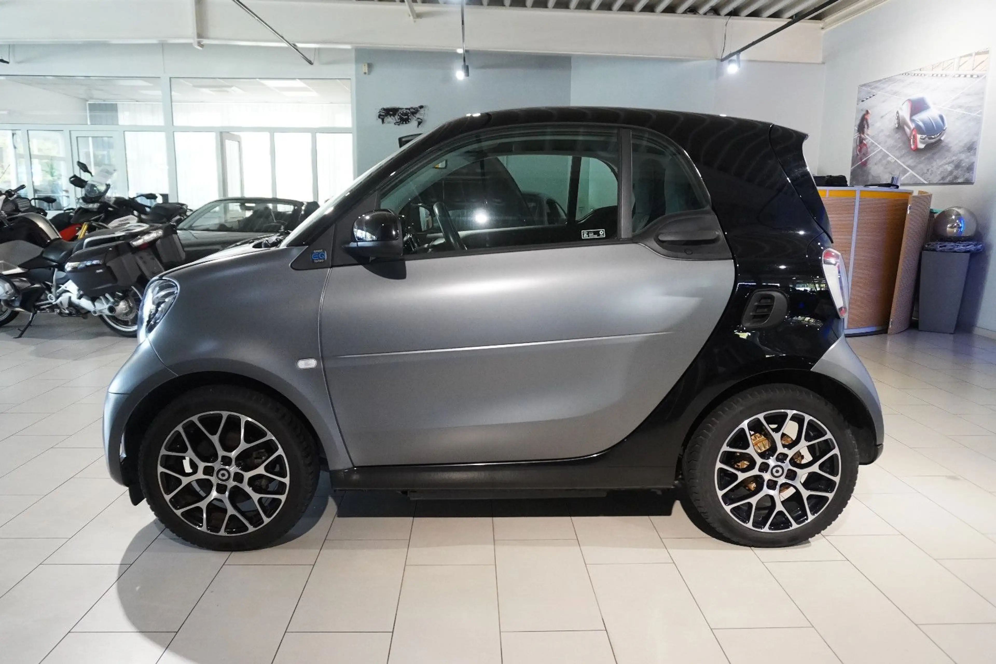 smart forTwo EQ |Pano|Leder|R-Kamera| — photo 4