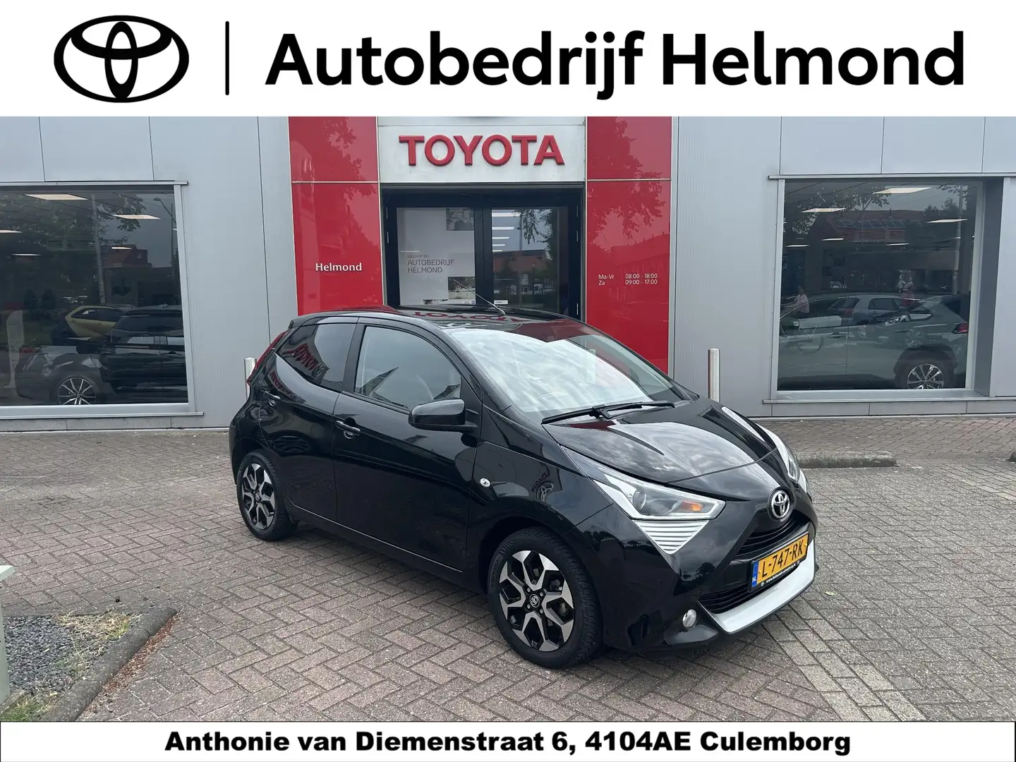 Toyota Aygo 1.0 VVT-i x-joy Schwarz - 1