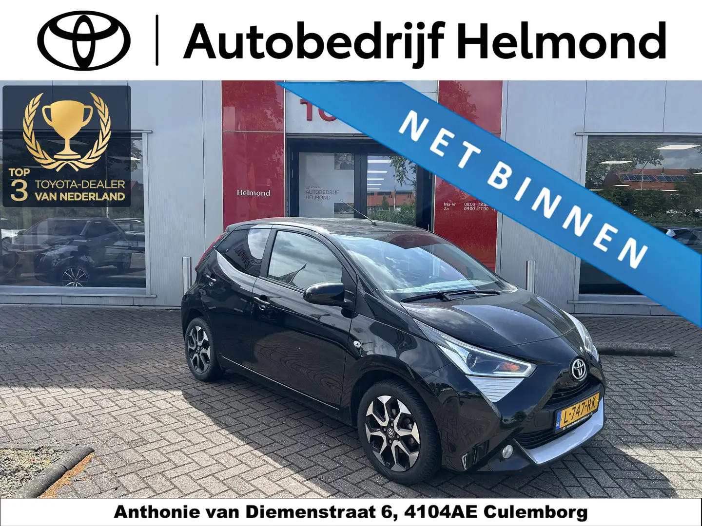 Toyota Aygo 1.0 VVT-i x-joy Zwart - 1