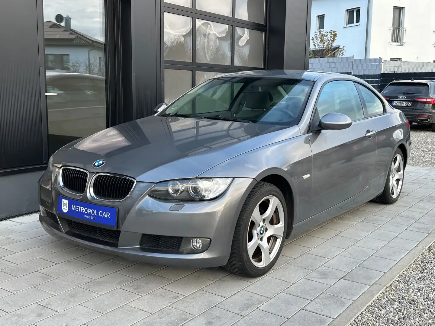 BMW 320 i Coupe KLIMA/XENON/ALU/TÜV 11.2025 Gris - 1