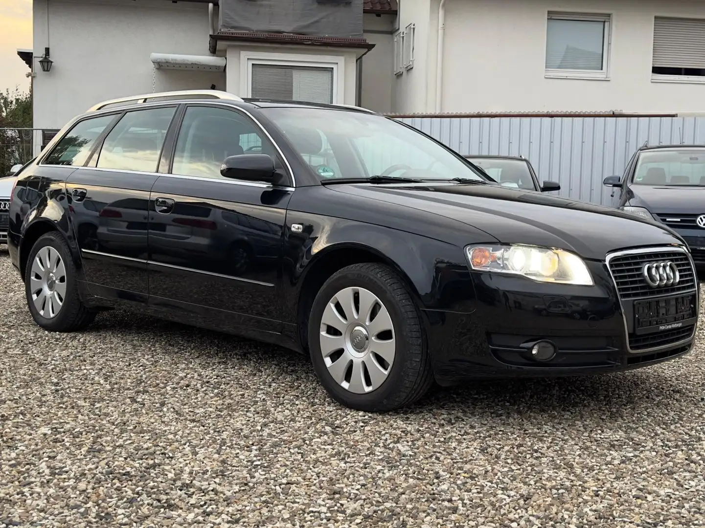 Audi A4 1.8 Turbo 1Hand Scheckheft Xenon el.Sitze Klima Negro - 1