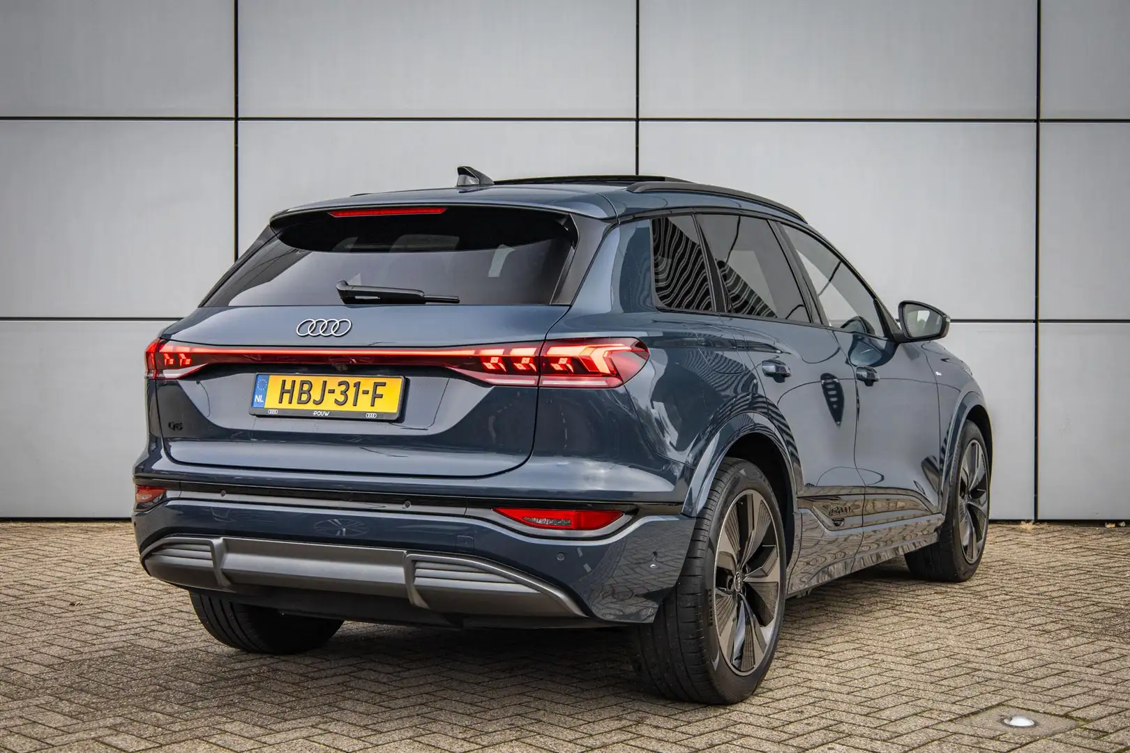 Audi Q6 e-tron 252pk Launch Edition 83 kWh | Panoramadak | 360 Ca Bleu - 2