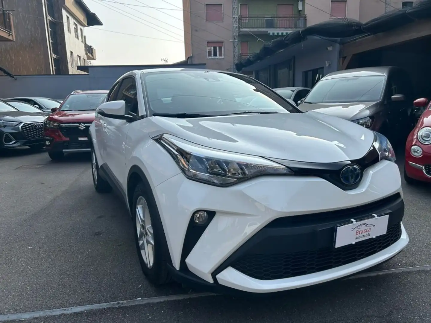 Toyota C-HR 1.8 Hybrid E-CVT Active Bianco - 1