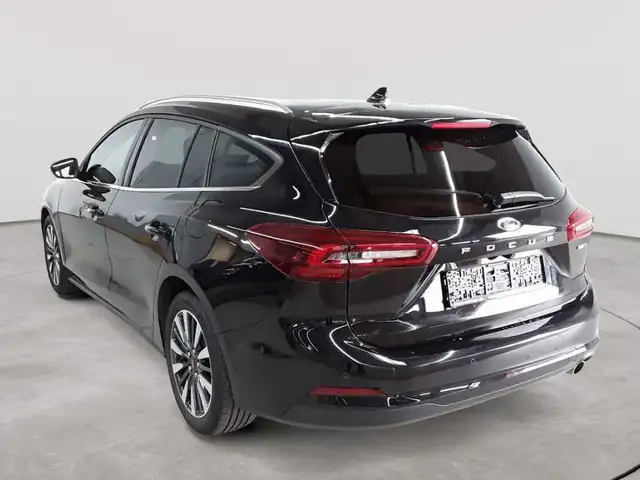 Ford Focus view 5