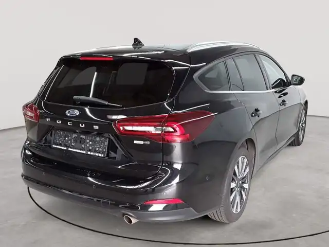 Ford Focus view 4