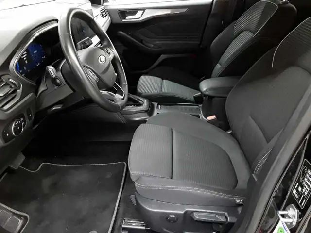 Ford Focus view 7