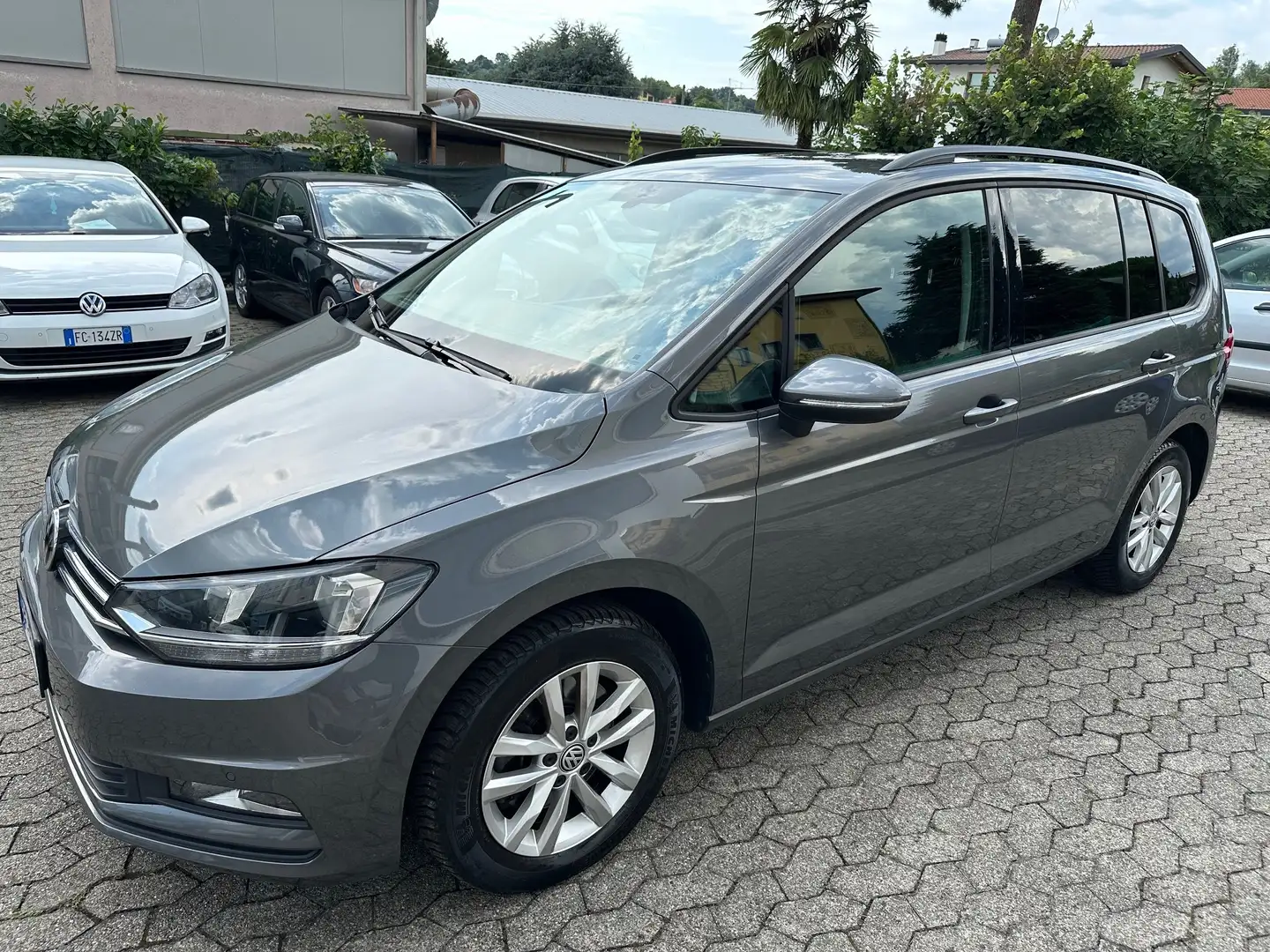 Volkswagen Touran Touran III 2015 1.6tdi Busines*7 POSTI*NAVI*EURO 6 Grigio - 1