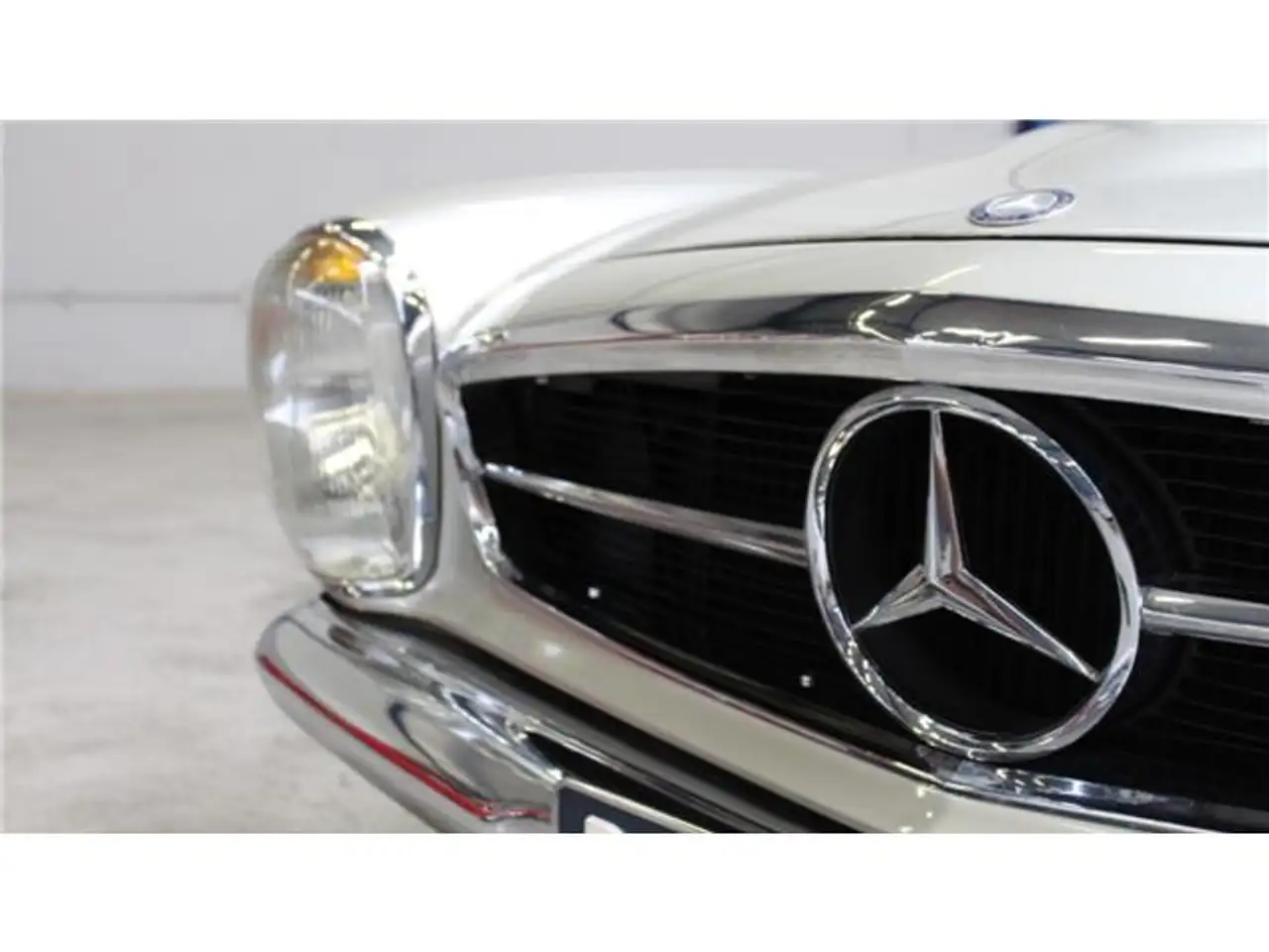 Mercedes-Benz 280 SL roadster, foto 2