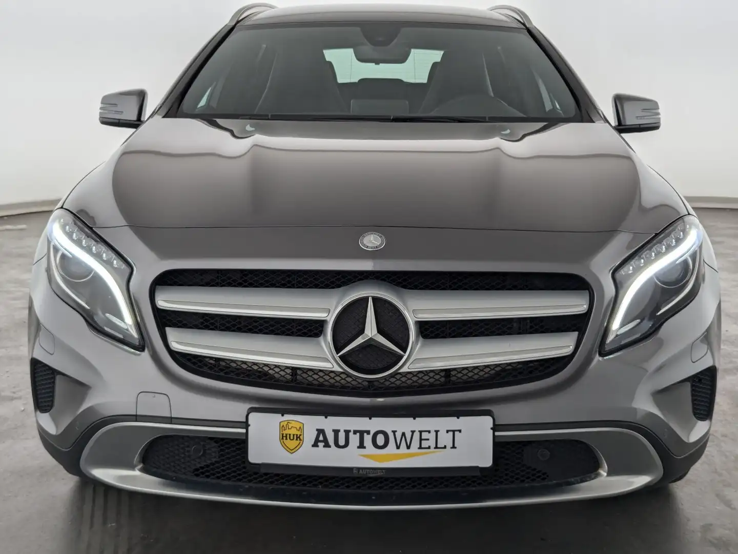 Mercedes-Benz GLA 200 GLA 200 Urban XENON+NAVI+PDC+SHZ+ Klima/Xenon/BC Grau - 2