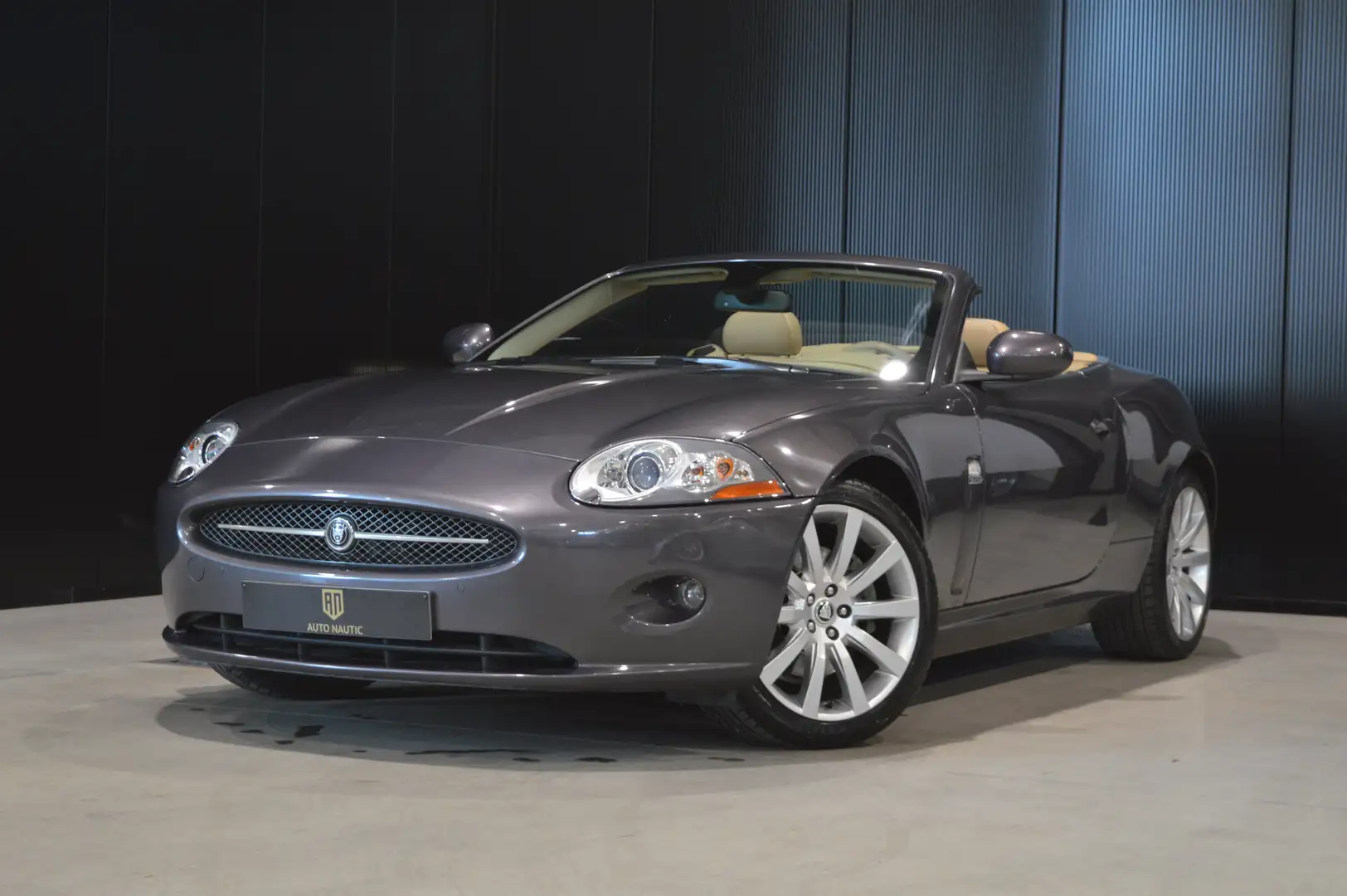 Jaguar XK Cabriolet 4.2i V8 Top condition - 1 HAND Gris - 1