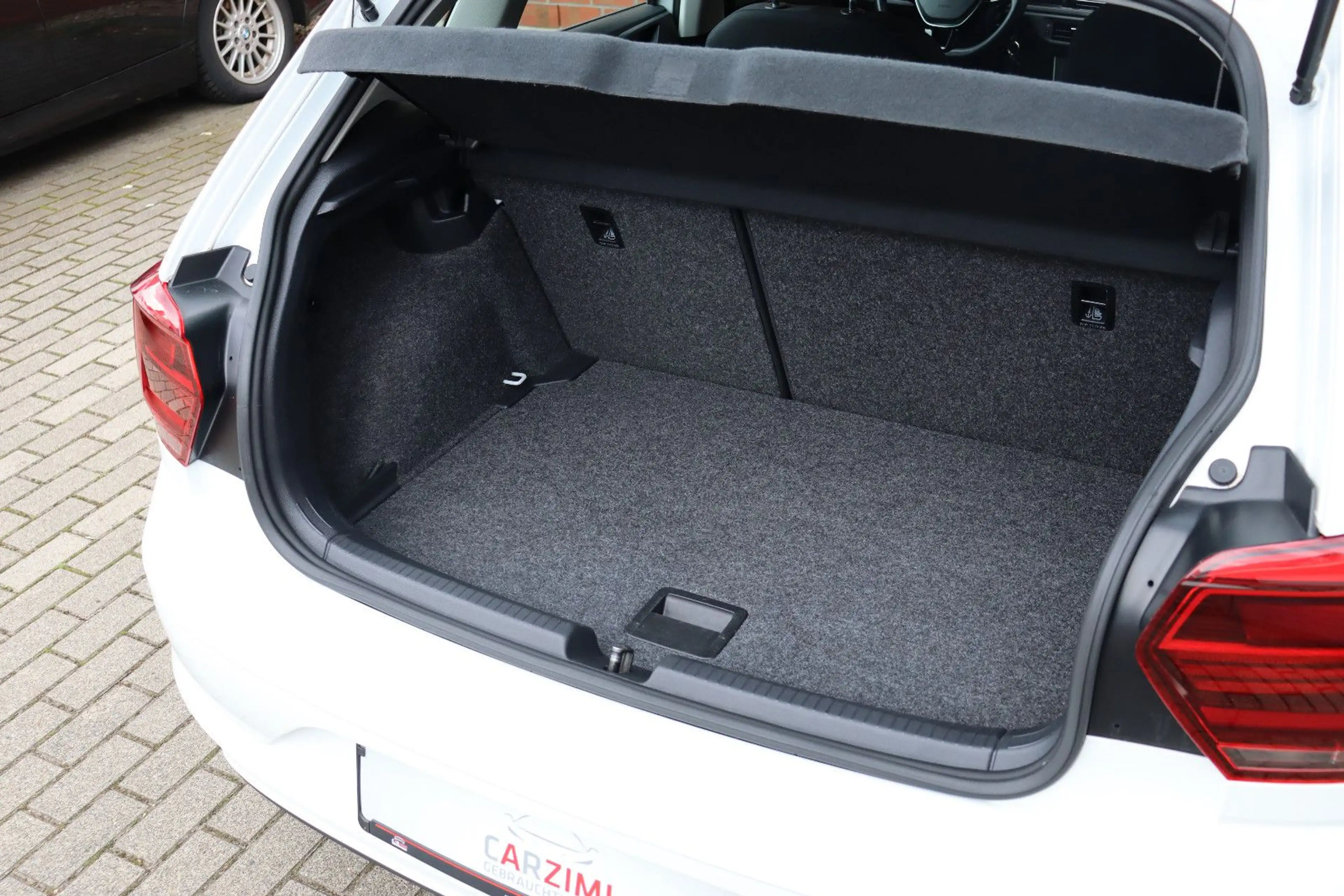 Volkswagen Polo VI 1.0 TSI Comfortline LED Tempomat Sitzh. — photo 9