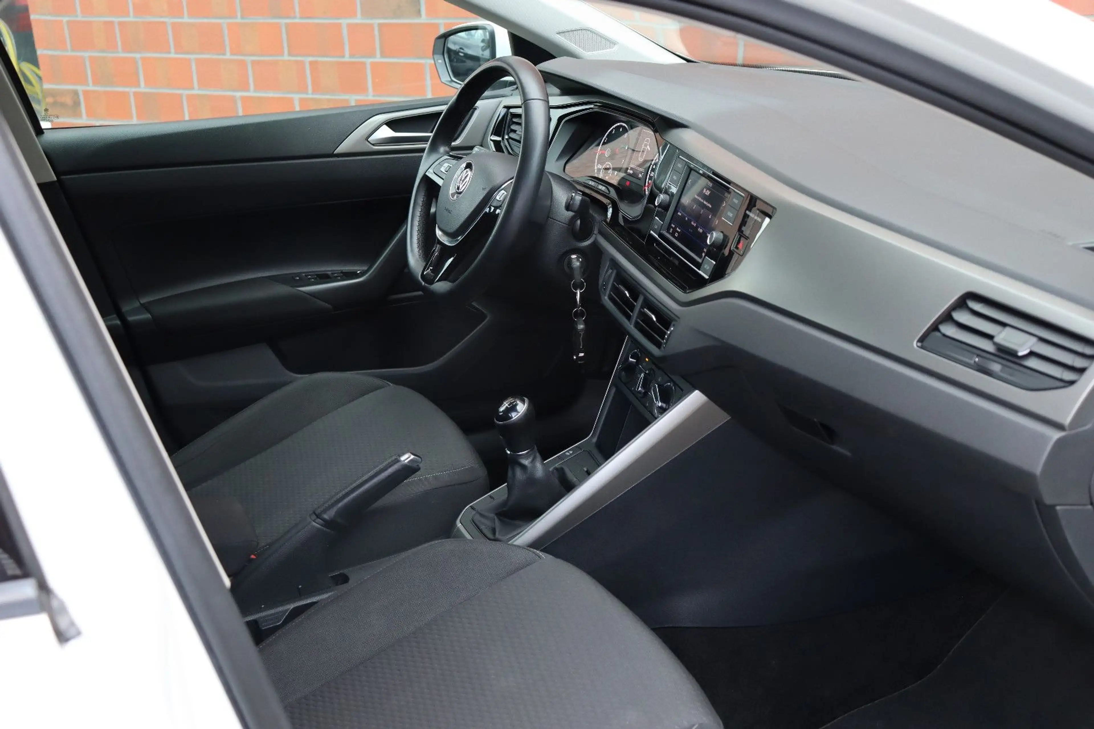 Volkswagen Polo VI 1.0 TSI Comfortline LED Tempomat Sitzh. — photo 11