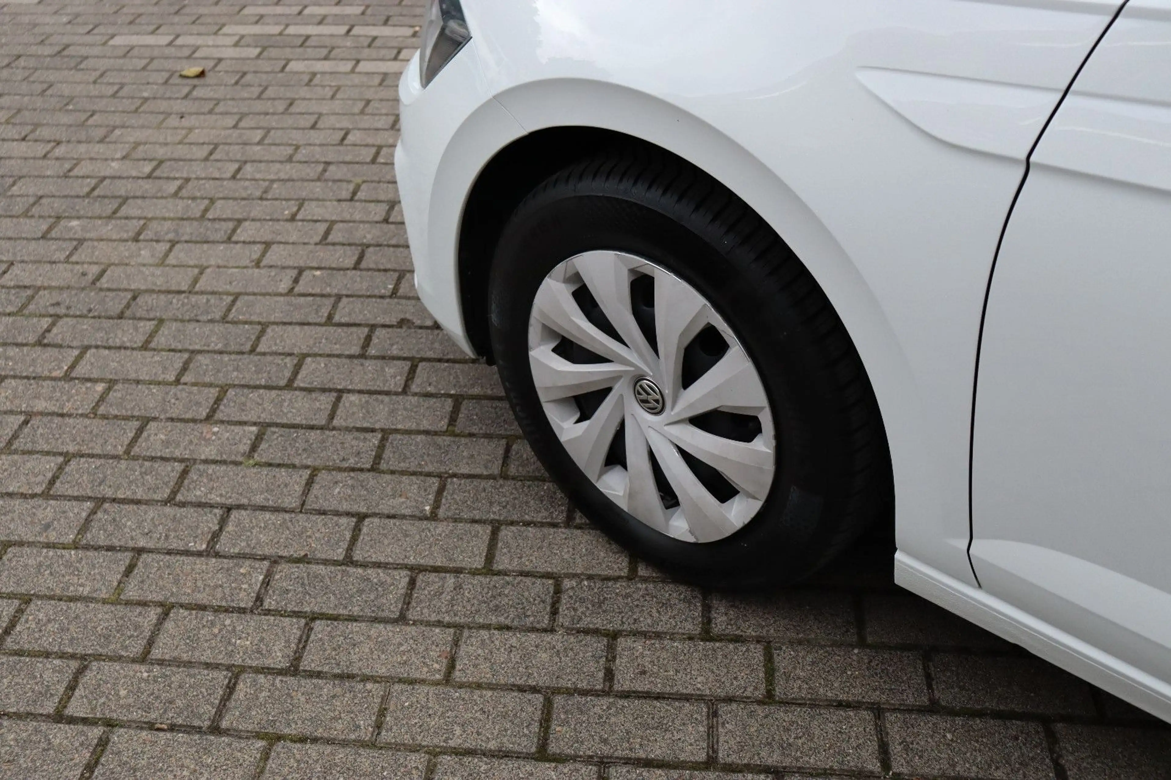 Volkswagen Polo VI 1.0 TSI Comfortline LED Tempomat Sitzh. — photo 8