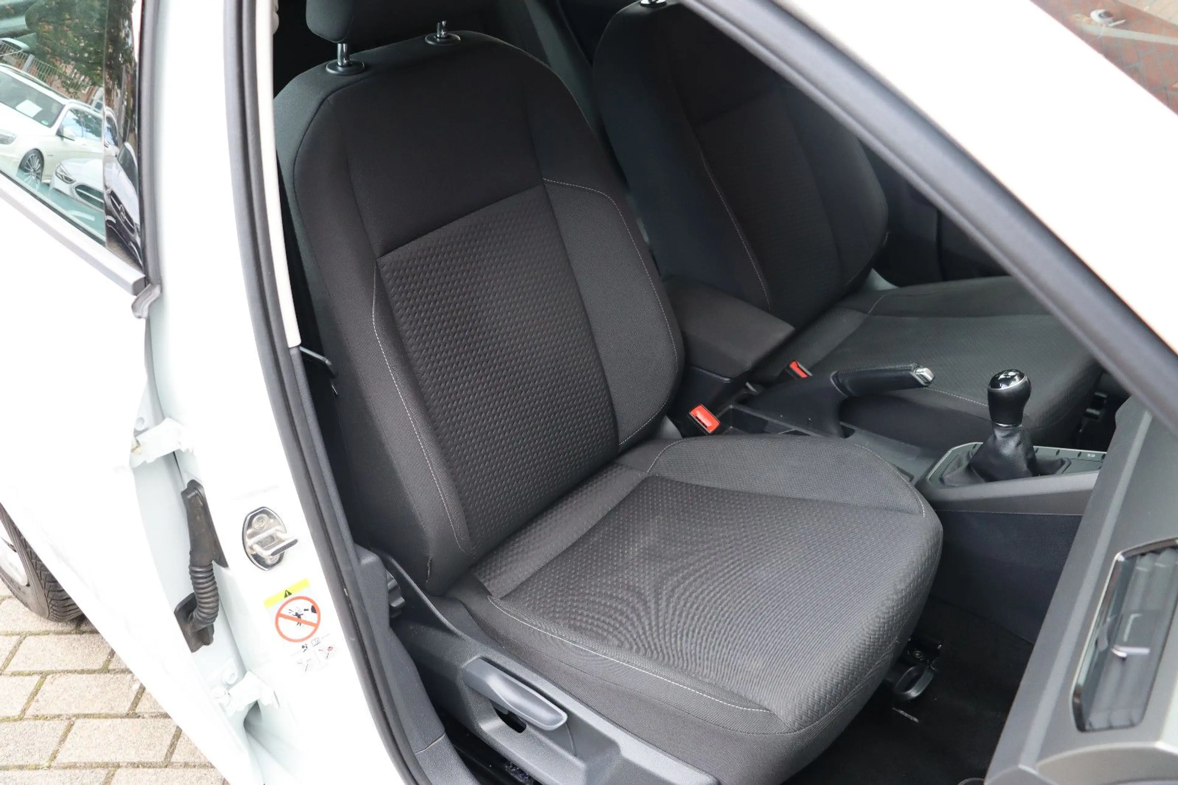 Volkswagen Polo VI 1.0 TSI Comfortline LED Tempomat Sitzh. — photo 12