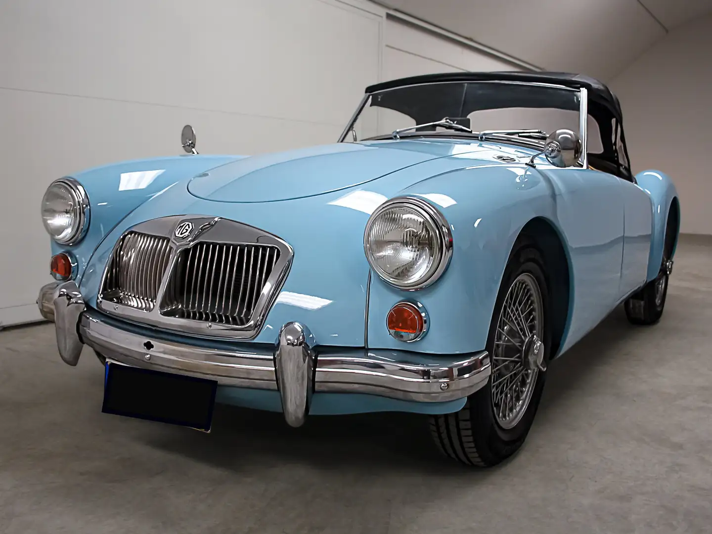 MG MGA Kék - 1