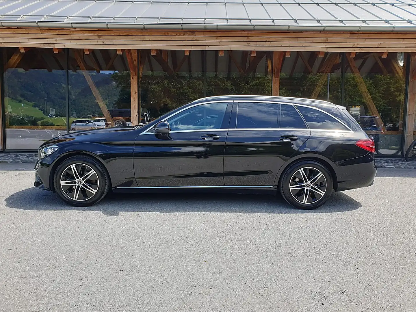 Mercedes-Benz C 180 d T Schwarz - 2