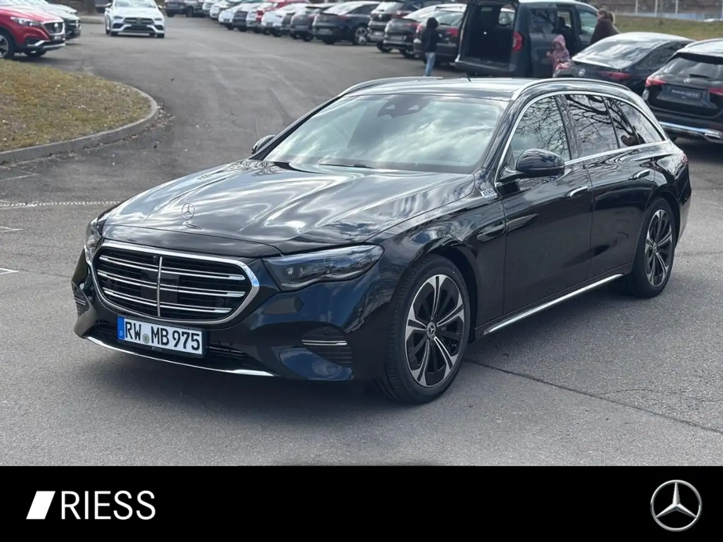 Mercedes-Benz E 300 de 4M T EQ AHK+PANO+360°+DIGITAL-LIGHT+HUD Schwarz - 1