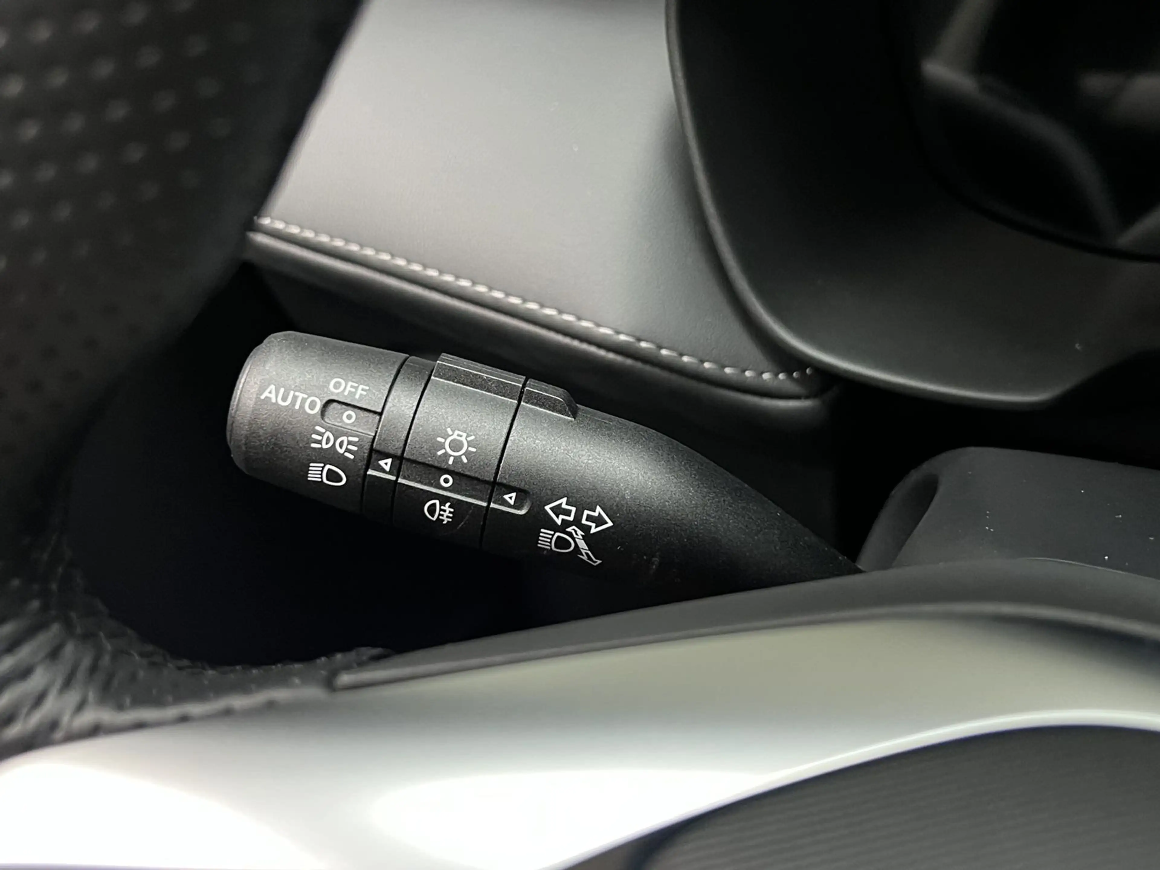 MG ZS 1.5 Hybrid Comfort CarPlay 360° Navi ACC ICA — photo 23