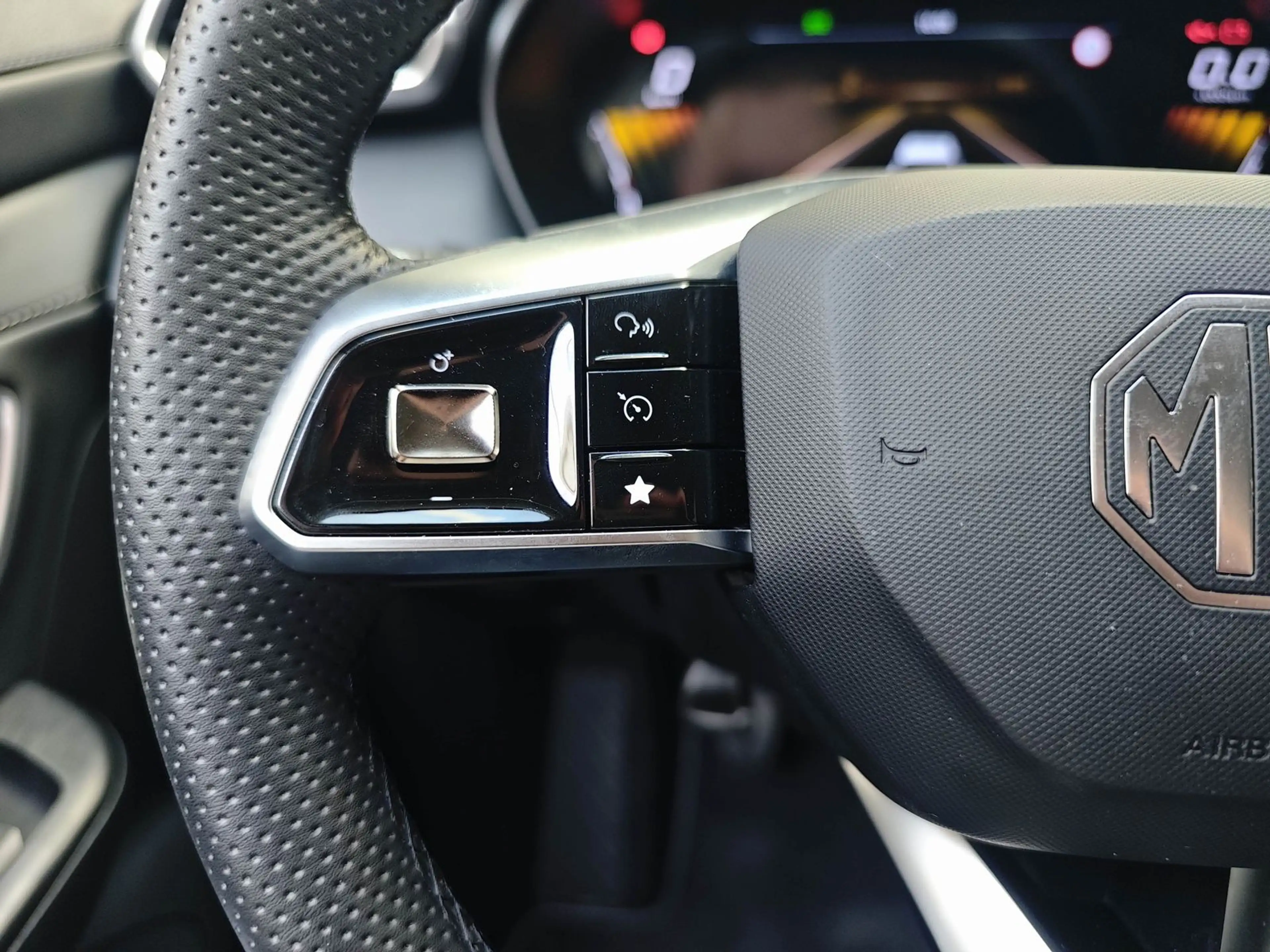 MG ZS 1.5 Hybrid Comfort CarPlay 360° Navi ACC ICA — photo 11