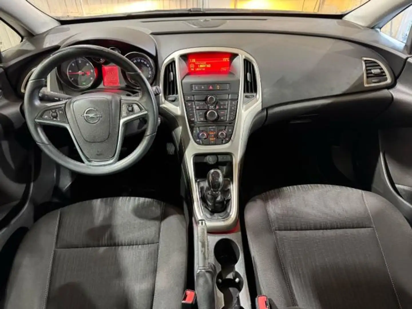 Opel Astra 1.7CDTI Enjoy Schwarz - 2