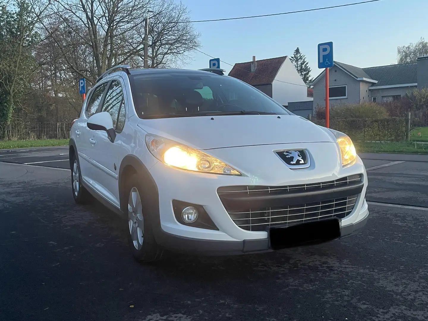 Peugeot 207 SW 1.6 VTi 120ch Premium - 1