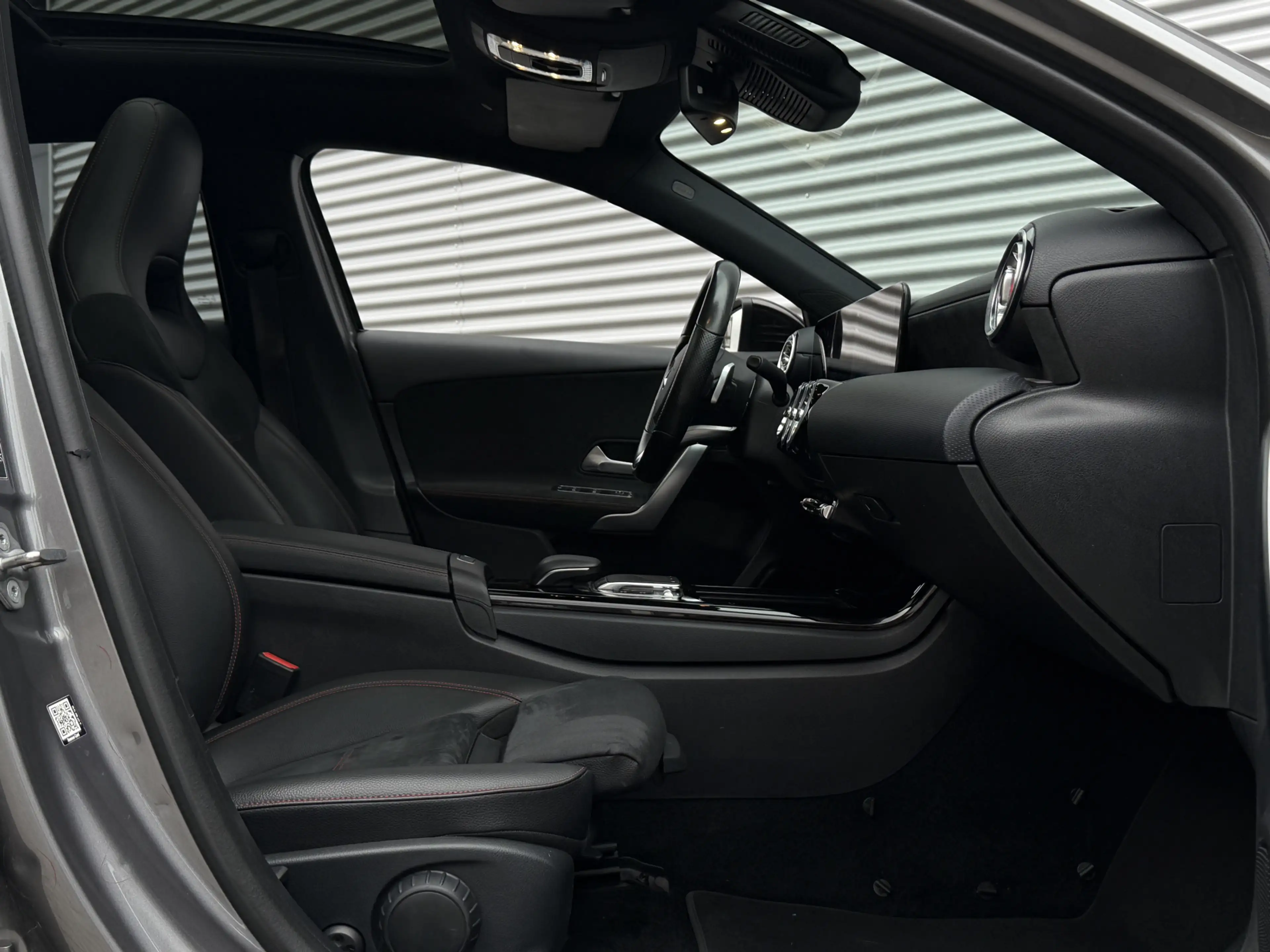 Mercedes-Benz A 250 Premium I Aut. I AMG I Leder I Pano.dak I Leder — photo 7